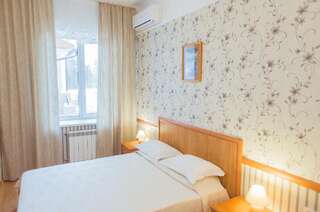 Гостиница Парад Парк Отель Томск Стандартный двухместный номер с 1 кроватью-1